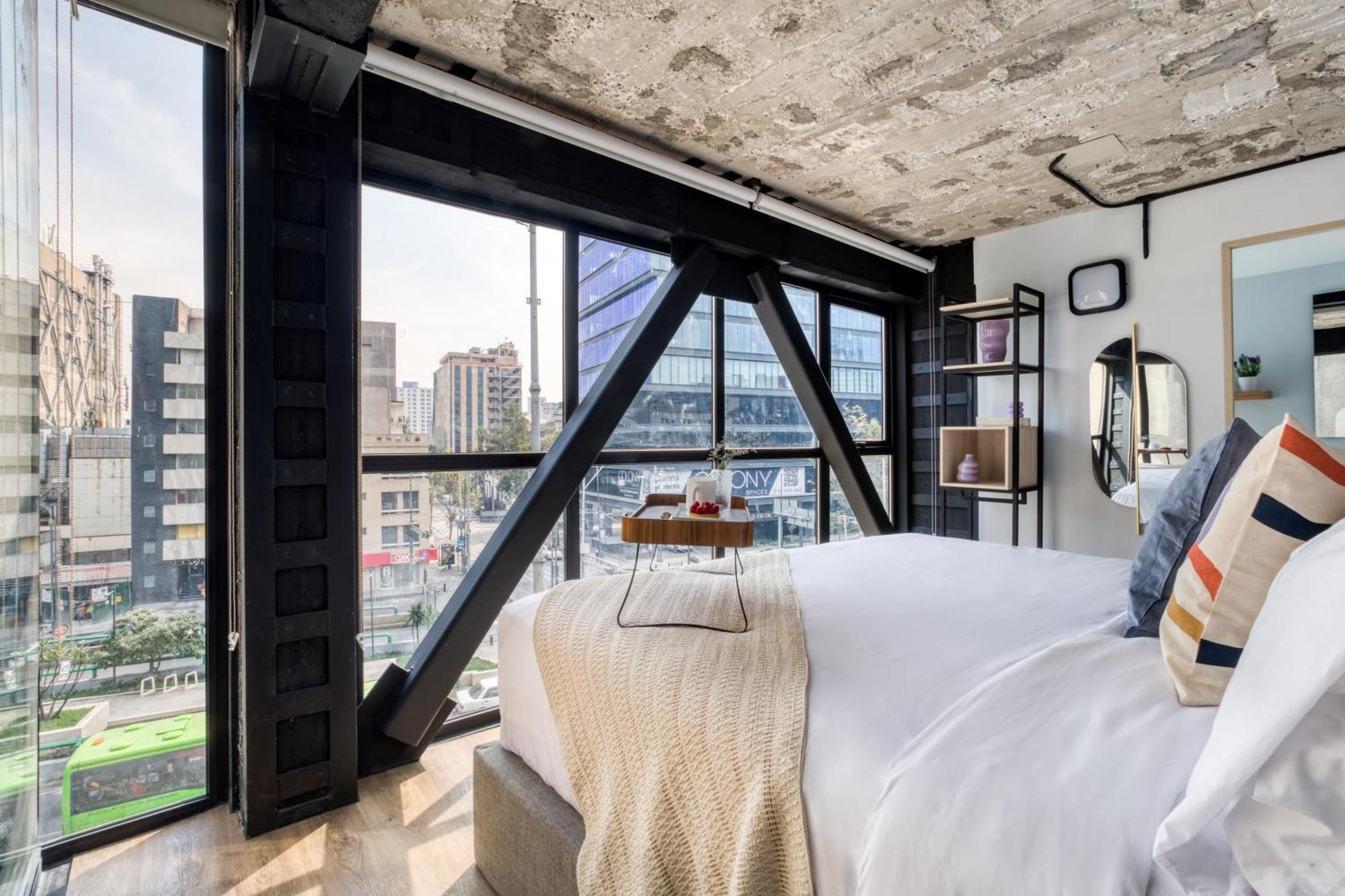 Urban One-Bedroom Apartment,1569627797:JPEG